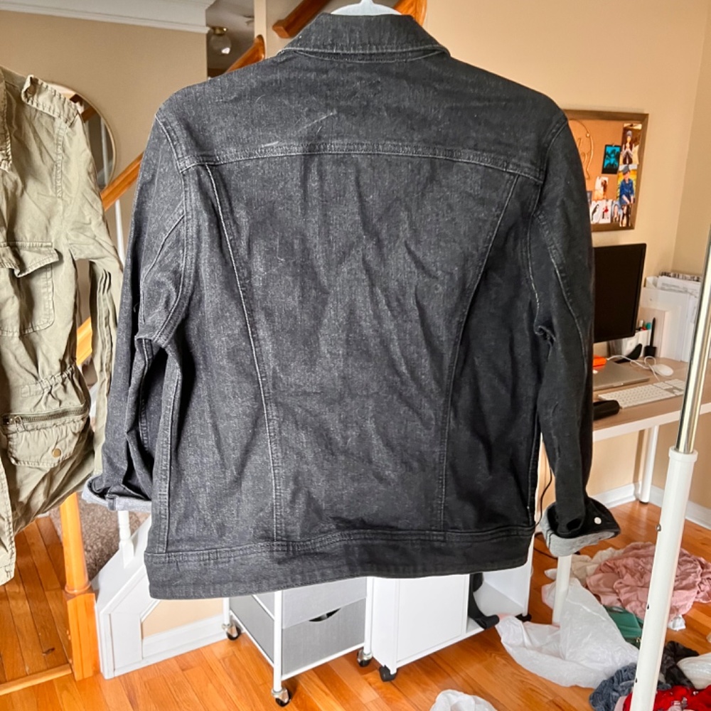 Jackets - Picture 2 of 4